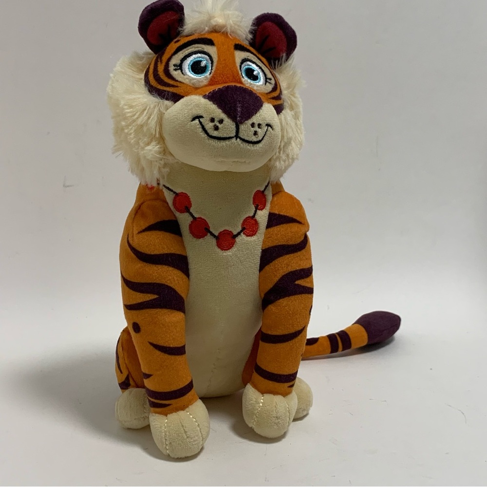 Spin Master Vita the Vet Plush Tiger